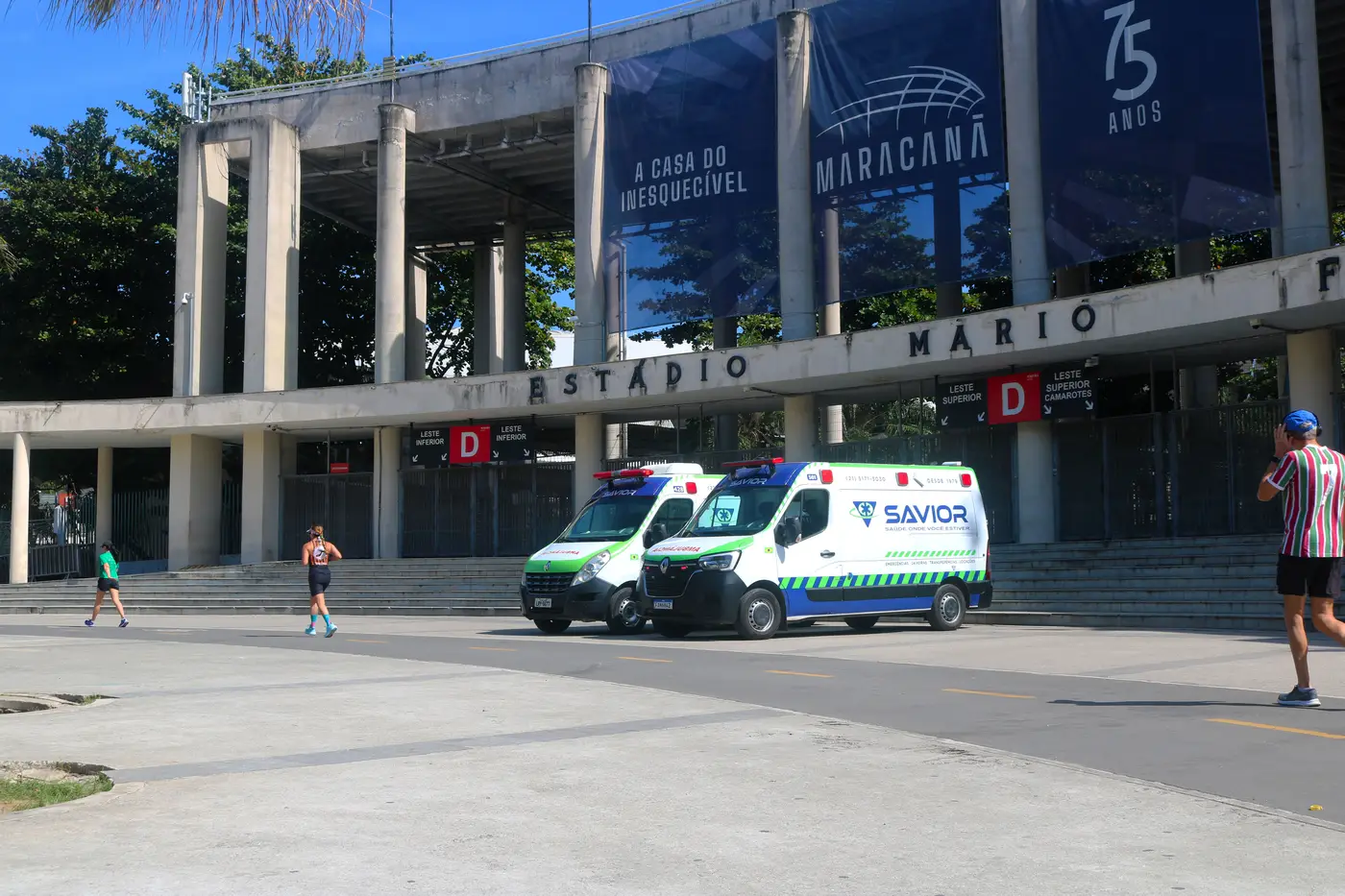 Equipe Savior em prontidão no Maracanã